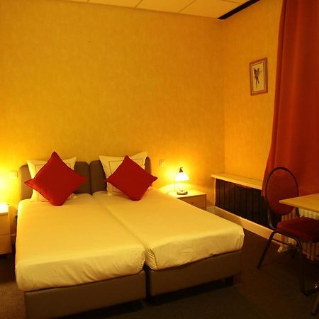 Hotel De Spiegel Sint-Niklaas Kültér fotó